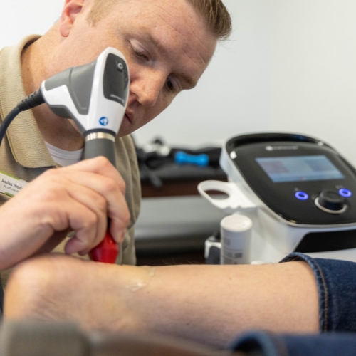 foot-and-ankle-pain-relief-1-Aspen-Ridge-Physical-Therapy-Syracuse-Layton-UT